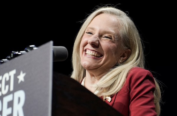 Chiến thắng càn quét của đảng Dân chủ trong ngày bầu cử Mỹ, ông Trump lên tiếng Chiến thắng càn quét của đảng Dân chủ trong ngày bầu cử Mỹ, ông Trump lên tiếng