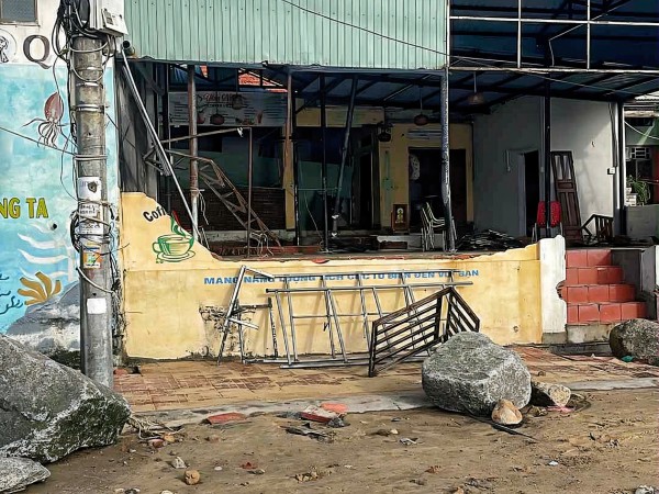 Gia Lai: Hơn 3.500 nhà dân bị sập, tốc mái do bão Kalmaegi Gia Lai: Hơn 3.500 nhà dân bị sập, tốc mái do bão Kalmaegi