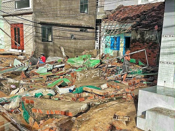 Gia Lai: Hơn 3.500 nhà dân bị sập, tốc mái do bão Kalmaegi Gia Lai: Hơn 3.500 nhà dân bị sập, tốc mái do bão Kalmaegi