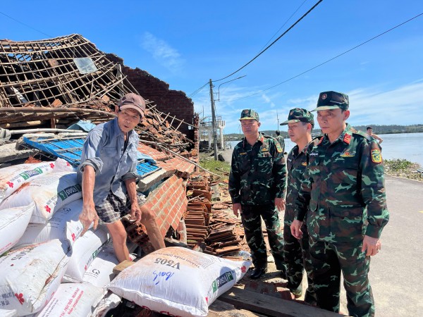 Gia Lai: Hơn 3.500 nhà dân bị sập, tốc mái do bão Kalmaegi Gia Lai: Hơn 3.500 nhà dân bị sập, tốc mái do bão Kalmaegi
