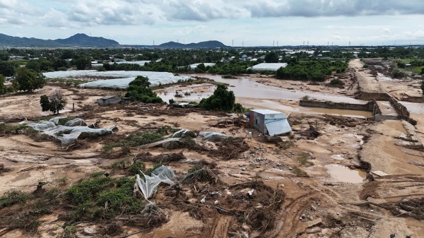 Công an Lâm Đồng vào cuộc vụ vỡ hồ chứa nước ở Tuy Phong, Bình Thuận cũ Công an Lâm Đồng vào cuộc vụ vỡ hồ chứa nước ở Tuy Phong, Bình Thuận cũ