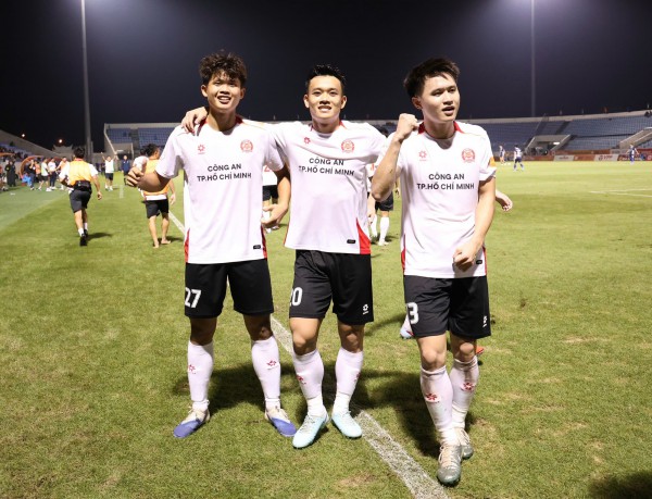 Nóng: Xuân Son và Đình Triệu tái xuất đội tuyển Việt Nam, thầy Kim gọi gương mặt cực ‘lạ’ Nóng: Xuân Son và Đình Triệu tái xuất đội tuyển Việt Nam, thầy Kim gọi gương mặt cực ‘lạ’