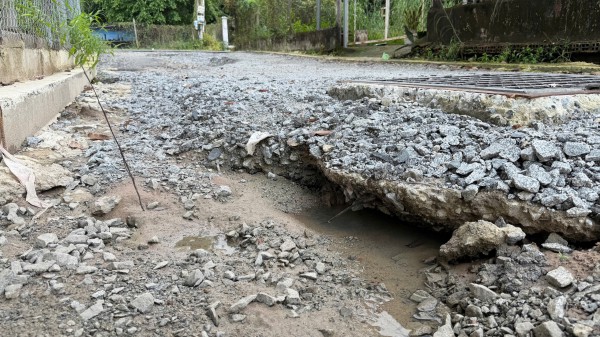 TP.HCM: Đường tiền tỉ mới làm xong đã hư hỏng, liệu có tiêu cực? TP.HCM: Đường tiền tỉ mới làm xong đã hư hỏng, liệu có tiêu cực?