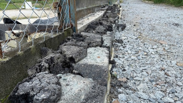 TP.HCM: Đường tiền tỉ mới làm xong đã hư hỏng, liệu có tiêu cực? TP.HCM: Đường tiền tỉ mới làm xong đã hư hỏng, liệu có tiêu cực?