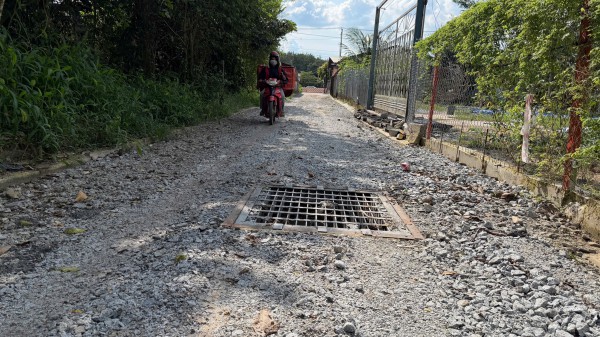 TP.HCM: Đường tiền tỉ mới làm xong đã hư hỏng, liệu có tiêu cực? TP.HCM: Đường tiền tỉ mới làm xong đã hư hỏng, liệu có tiêu cực?