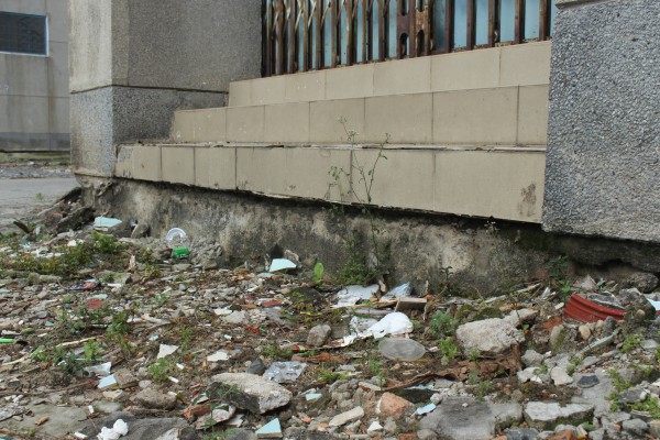 Phường lún nhanh nhất TP.HCM 'chìm' gần 1 mét: Nhiều nhà dân nứt tường, vỡ nền Phường lún nhanh nhất TP.HCM 'chìm' gần 1 mét: Nhiều nhà dân nứt tường, vỡ nền