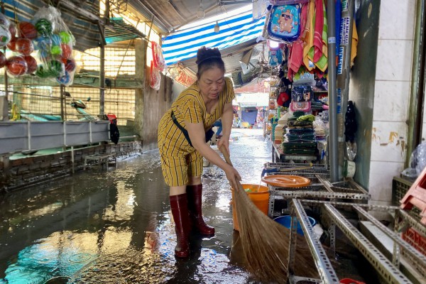 Phường lún nhanh nhất TP.HCM 'chìm' gần 1 mét: Nhiều nhà dân nứt tường, vỡ nền Phường lún nhanh nhất TP.HCM 'chìm' gần 1 mét: Nhiều nhà dân nứt tường, vỡ nền