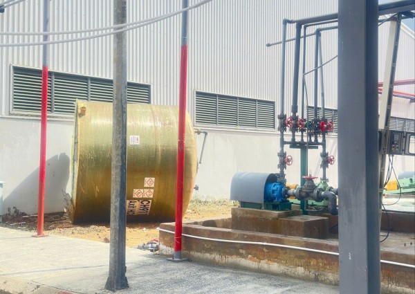 Nổ bình chứa a xít, 2 công nhân tử vong