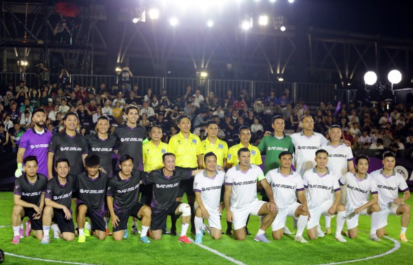 ‘Thiên thần’ Kaka và huyền thoại Figo truyền cảm hứng bóng đá đến Việt Nam