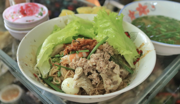 Loạt quán ăn ngon ở TP.HCM 'gây sốt' có bà chủ… độc thân vui tính