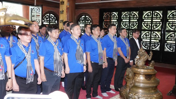 Đoàn cán bộ tuyên giáo, phóng viên TP.HCM thăm các địa chỉ đỏ báo chí cách mạng