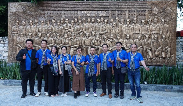 Đoàn cán bộ tuyên giáo, phóng viên TP.HCM thăm các địa chỉ đỏ báo chí cách mạng