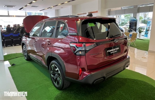 Subaru Forester 2025 nhập Nhật, chốt giá từ 1,299 tỉ tại Việt Nam