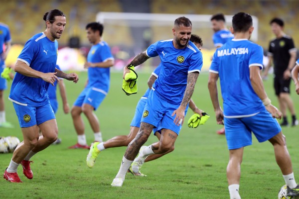 Các CLB sa thải 7 cầu thủ nhập tịch ‘lậu’ Malaysia: FAM bị kiện ngược ở CAS