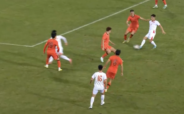 Nóng: Bùi Vĩ Hào tái xuất, Minh Phúc giúp U.23 Việt Nam thắng ngoạn mục U.23 Trung Quốc Nóng: Bùi Vĩ Hào tái xuất, Minh Phúc giúp U.23 Việt Nam thắng ngoạn mục U.23 Trung Quốc