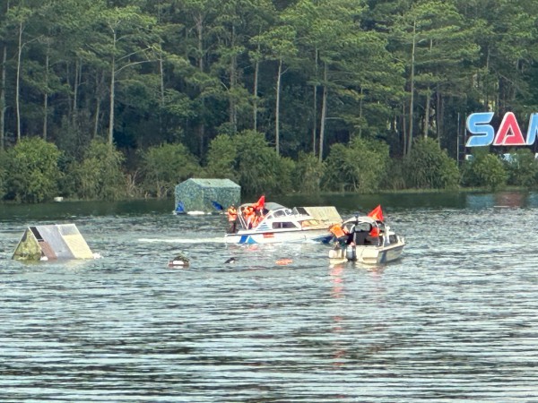 Lâm Đồng: 500 người tham gia diễn tập phòng thủ dân sự tại hồ Tuyền Lâm