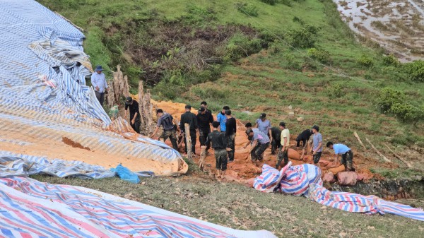 Lâm Đồng: 500 người tham gia diễn tập phòng thủ dân sự tại hồ Tuyền Lâm