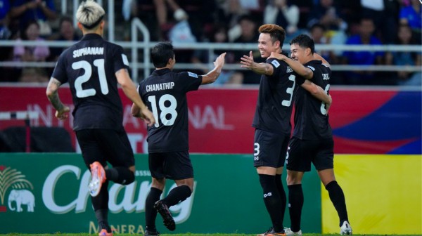 Đội tuyển Thái Lan thắng nhọc Singapore nhờ 'đặc sản’ quen thuộc: Người thay HLV Ishii còn đầy nỗi lo Đội tuyển Thái Lan thắng nhọc Singapore nhờ 'đặc sản’ quen thuộc: Người thay HLV Ishii còn đầy nỗi lo