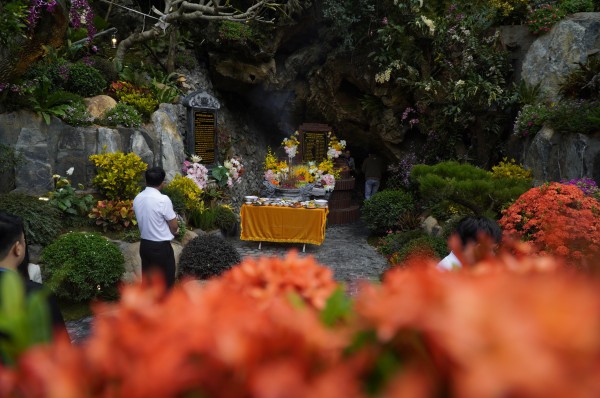 Khánh thành công trình tôn tạo Di tích quốc gia đặc biệt Hang Tám Cô