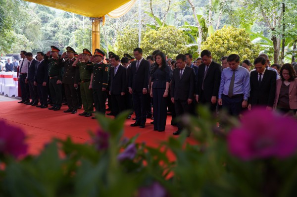 Khánh thành công trình tôn tạo Di tích quốc gia đặc biệt Hang Tám Cô