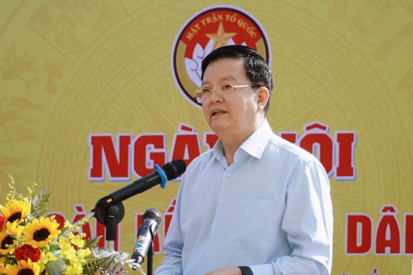 Phó thủ tướng Mai Văn Chính dự Ngày hội Đại đoàn kết tại tỉnh Khánh Hòa