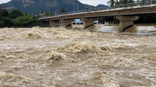 Khánh Hòa chủ động ứng phó mưa lớn từ nay đến 18.11