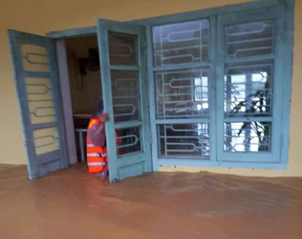 Quảng Trị mưa lớn, xã miền núi Ba Lòng di dời hơn 200 hộ dân Quảng Trị mưa lớn, xã miền núi Ba Lòng di dời hơn 200 hộ dân