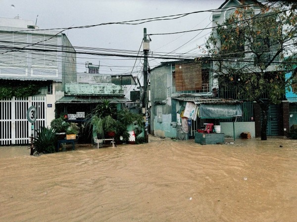 Khánh Hòa: Ngập lụt từ miền núi đến đồng bằng Khánh Hòa: Ngập lụt từ miền núi đến đồng bằng