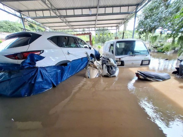 Khánh Hòa: Ngập lụt từ miền núi đến đồng bằng Khánh Hòa: Ngập lụt từ miền núi đến đồng bằng