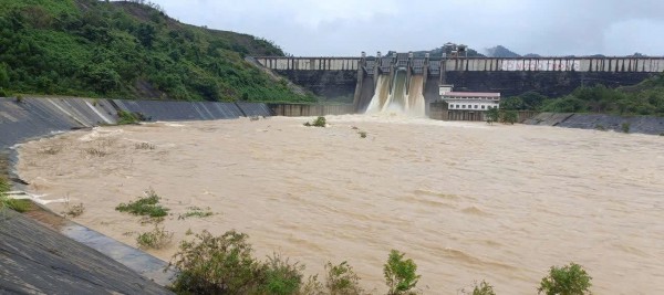 Cấp thiết giải quyết ngập lụt: Thủy điện không thể vô can Cấp thiết giải quyết ngập lụt: Thủy điện không thể vô can