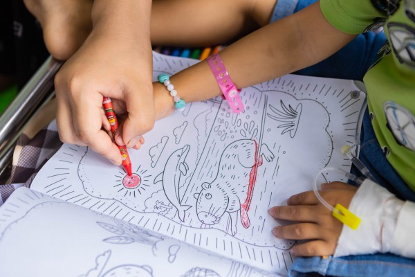 Con muốn sống: Gia đình cạn tiền, bé trai Gia Rai nguy cơ dừng điều trị ung thư Con muốn sống: Gia đình cạn tiền, bé trai Gia Rai nguy cơ dừng điều trị ung thư