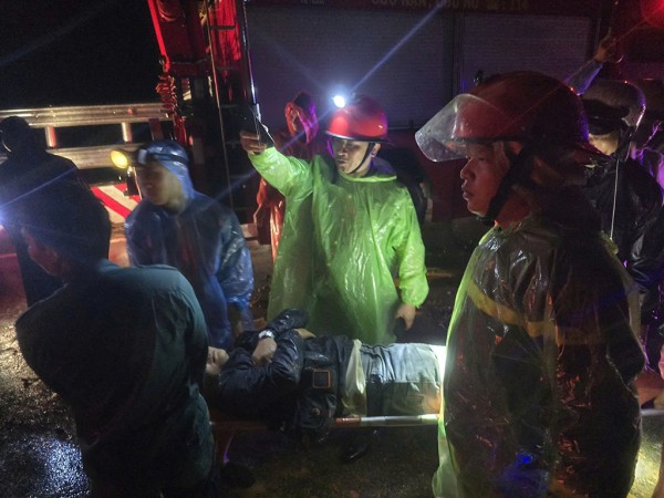 Tập trung khắc phục sạt lở đèo Khánh Lê