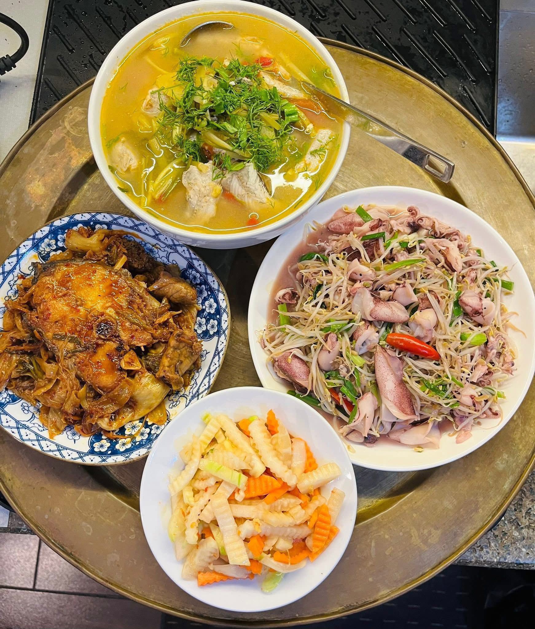 Thực đơn ngày mưa giản dị mà ấm cúng, ai thấy cũng muốn về nhà ăn cơm Thực đơn ngày mưa giản dị mà ấm cúng, ai thấy cũng muốn về nhà ăn cơm