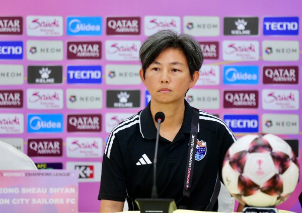 Cầu thủ Singapore bất tỉnh trong trận gặp CLB nữ TP.HCM: Đã tỉnh táo, không nguy hiểm tính mạng Cầu thủ Singapore bất tỉnh trong trận gặp CLB nữ TP.HCM: Đã tỉnh táo, không nguy hiểm tính mạng