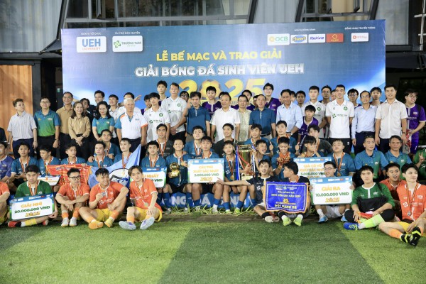 Công Phượng, Xuân Trường và Minh Vương lan tỏa cảm xúc mạnh mẽ ở giải sinh viên UEH Công Phượng, Xuân Trường và Minh Vương lan tỏa cảm xúc mạnh mẽ ở giải sinh viên UEH