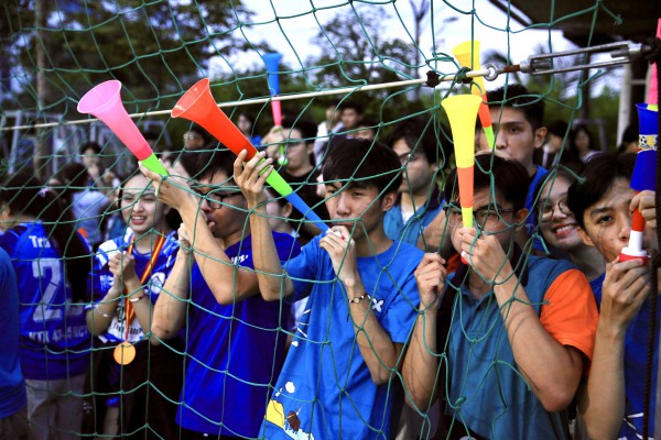 Công Phượng, Xuân Trường và Minh Vương lan tỏa cảm xúc mạnh mẽ ở giải sinh viên UEH Công Phượng, Xuân Trường và Minh Vương lan tỏa cảm xúc mạnh mẽ ở giải sinh viên UEH