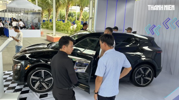 Thị trường ô tô khởi sắc, người Việt ngày càng chuộng 'xe xanh' Thị trường ô tô khởi sắc, người Việt ngày càng chuộng 'xe xanh'