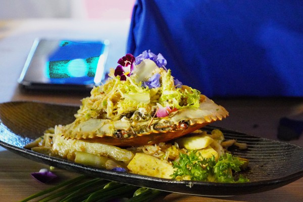 Đại tiệc ẩm thực: Hơn 100 món ngon từ cua Cà Mau kết hợp nguyên liệu 34 tỉnh thành Đại tiệc ẩm thực: Hơn 100 món ngon từ cua Cà Mau kết hợp nguyên liệu 34 tỉnh thành