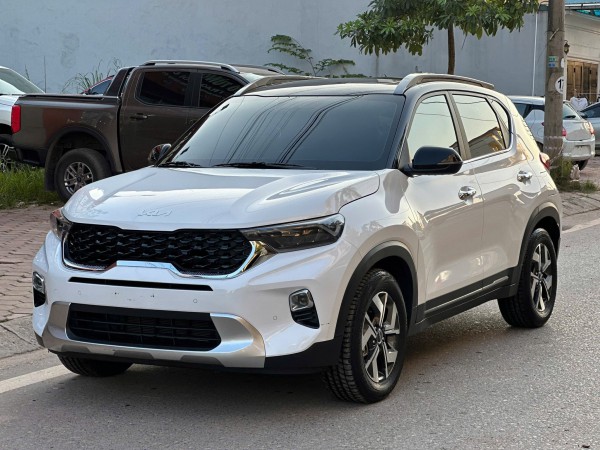 Tài chính tầm 550 triệu đồng, chọn KIA Sonet cũ hay VinFast VF 5 mới?