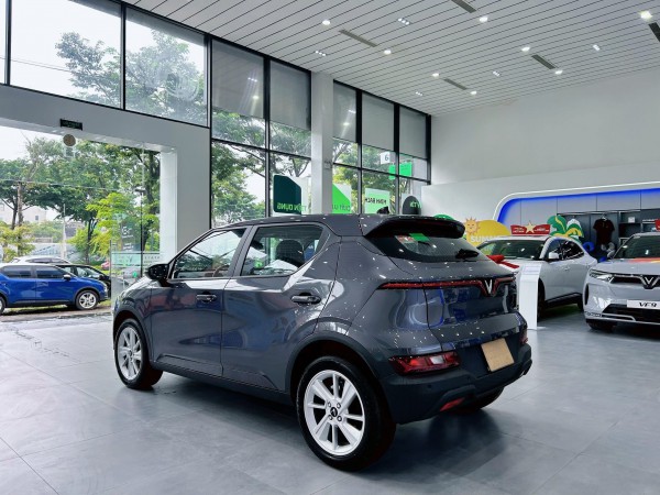 Tài chính tầm 550 triệu đồng, chọn KIA Sonet cũ hay VinFast VF 5 mới?