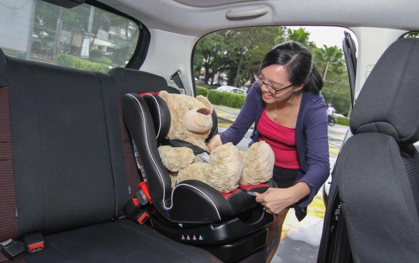 Từ 2026 chở trẻ em trên ô tô phải có ghế an toàn, nên chọn loại nào?
