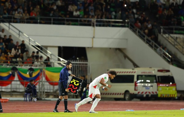 Ghi bàn sau 318 ngày, Xuân Son cảm ơn bằng tiếng Việt ý nghĩa: Chờ được đại chiến Malaysia…