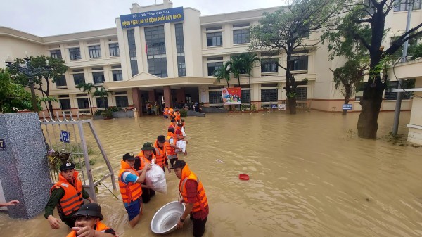 Tổng lực ứng phó ngập lụt lịch sử