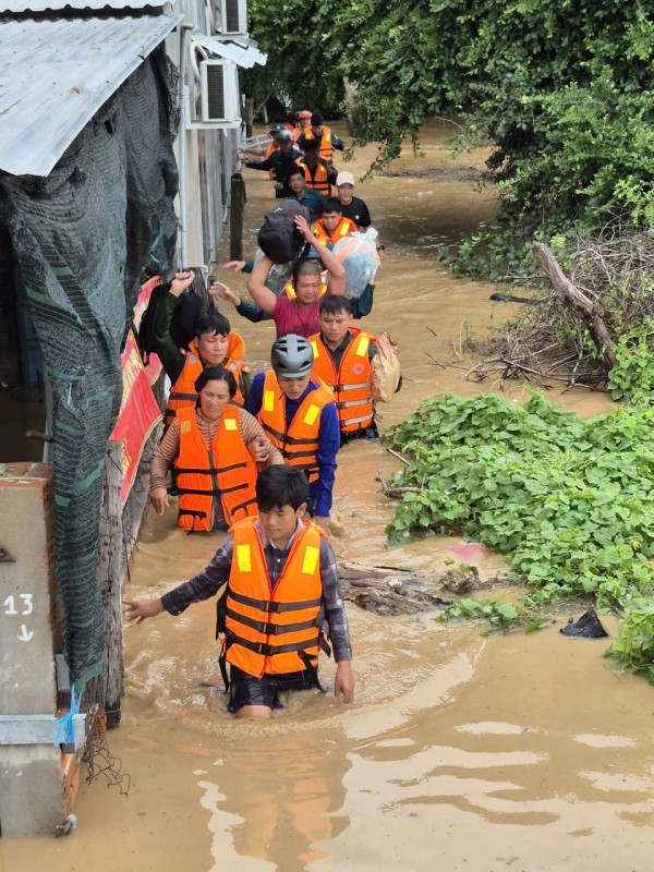Tổng lực ứng phó ngập lụt lịch sử