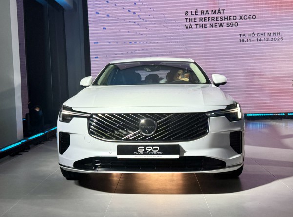 Volvo XC60 và S90 bản nâng cấp giá từ 2,3 tỉ đồng tại Việt Nam