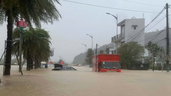 Ngập lụt ở Quy Nhơn có nguy cơ vượt đỉnh lũ lịch sử 2009