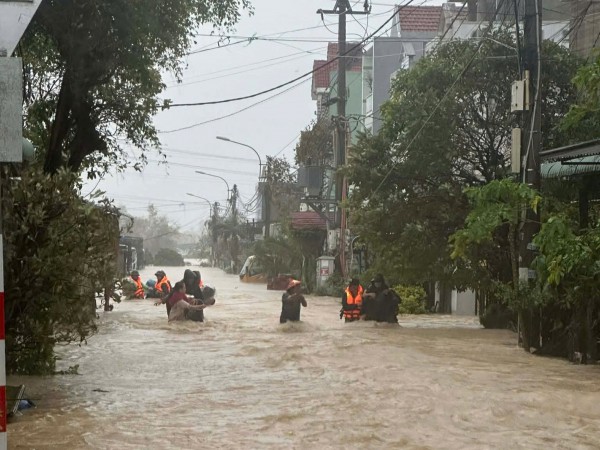 Ngập lụt ở Quy Nhơn có nguy cơ vượt đỉnh lũ lịch sử 2009