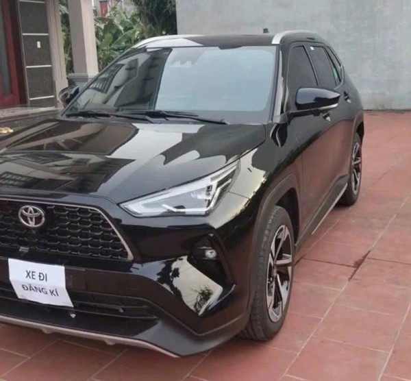 Những khách hàng đặc biệt mang hàng chục cân tiền lẻ đi mua xe