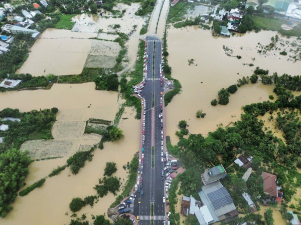 Nha Trang mênh mông biển nước vì lũ chồng lũ