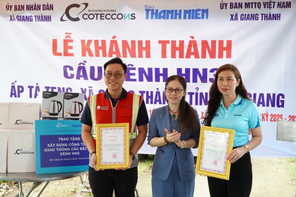 Báo Thanh Niên khánh thành cây cầu mơ ước tại vùng biên giới Giang Thành Báo Thanh Niên khánh thành cây cầu mơ ước tại vùng biên giới Giang Thành